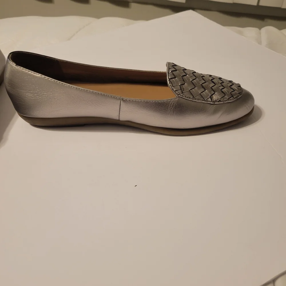 AEROSOLES Silver Woven Flats - Picture 6 of 11